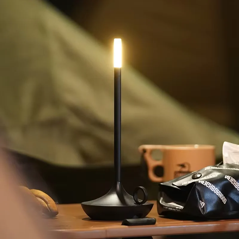 Bærbar Bordlampe med Justerbar Lysstyrke og Touchkontrol