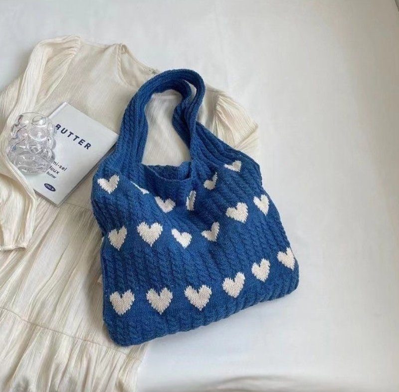 Thalia - Romslig Oppbevaring Strikket Tote-veske med Hjerteprint for Dame
