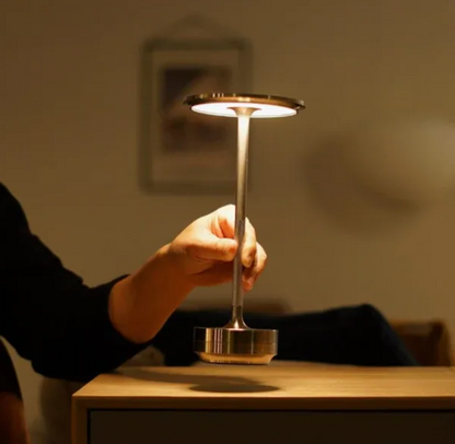 Bordslampa med Dimbart Touchkontroll