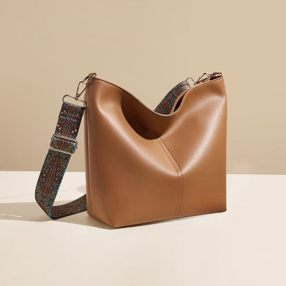 Damaxelväska med rymlig insida 2