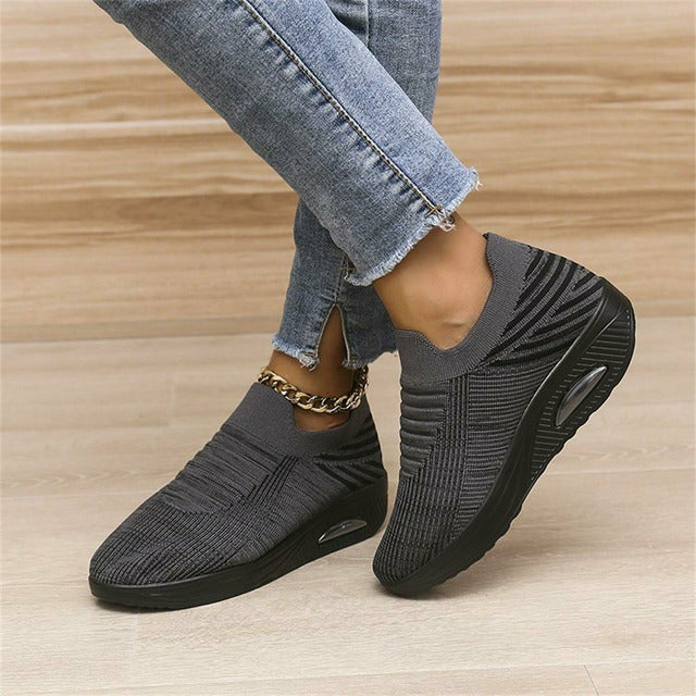 Kvinnors Lättviktiga Slip-On Sneakers med Randigt Mönster 5