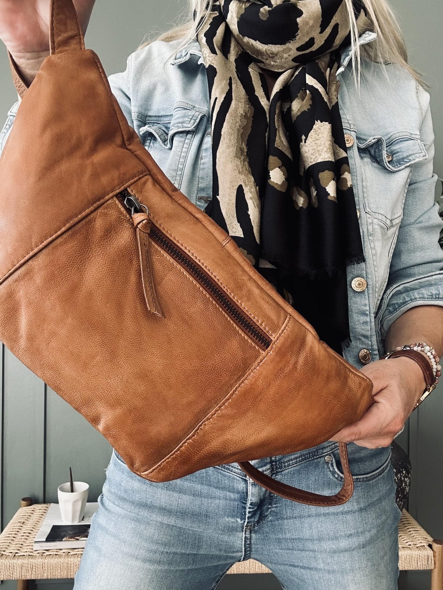 Unisex Bumbag med Justerbart Bälte och Flera Fickor 3