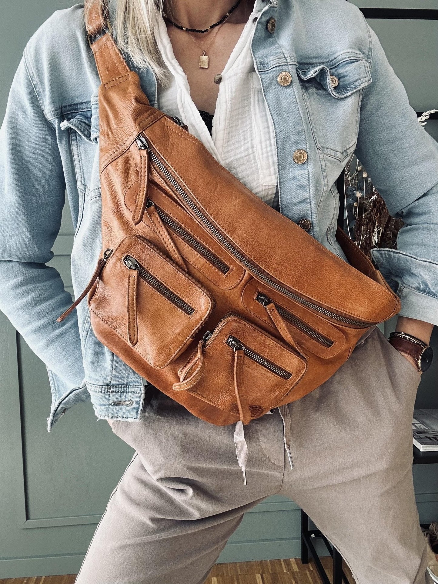 Unisex stor lær bumbag med justerbar rem for ekstra oppbevaring